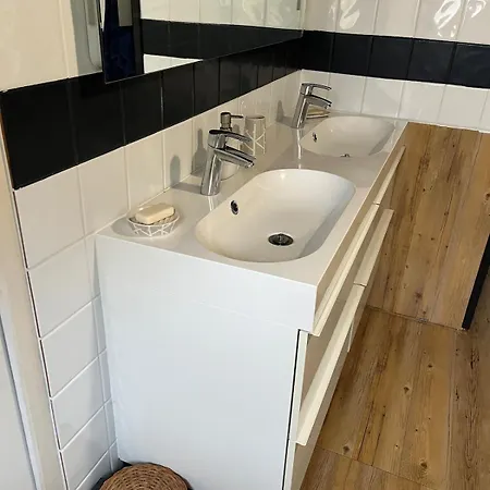 Apartment De Caractere Proche Bordeaux 95 M2 *