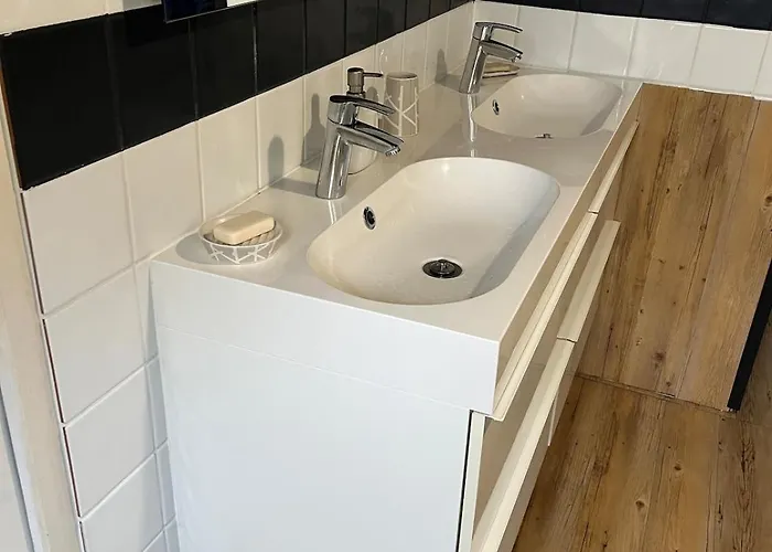 Apartment De Caractere Proche Bordeaux 95 M2 *
